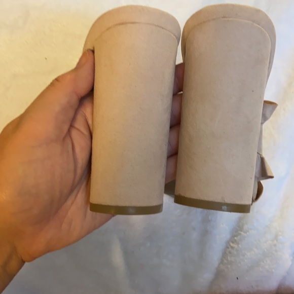 Hard to let go of!!!! LOVE!!Everything ab these heels is so unique and girly:) - Picture 3 of 8